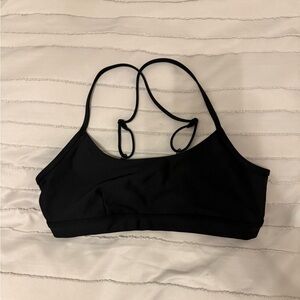 Alo Intrigue Airlift Strappy Sports Bra Medium